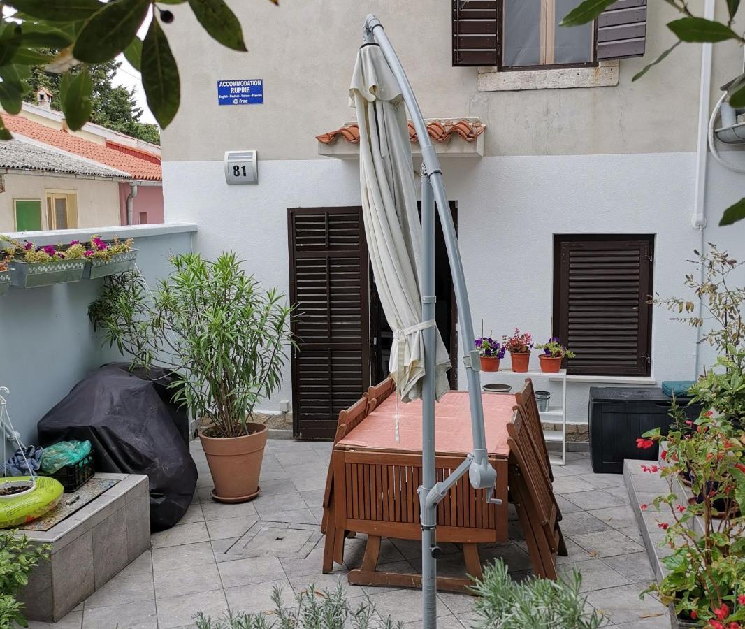 Guest House Accommodation Rupine Premantura Exterior photo
