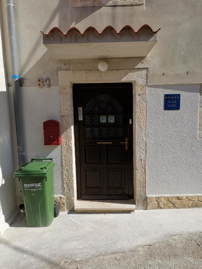 Guest House Accommodation Rupine Premantura Exterior photo